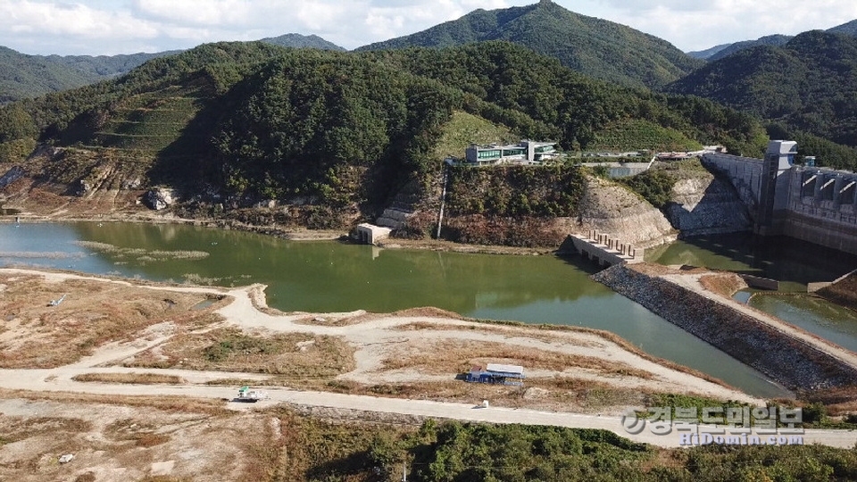 영주댐이 지난 2016년 건설됐지만 현재까지 담수가 되지 않고 있는 모습.