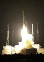 미국 플로리다주 케이프커내버럴 공군기지에서 10일(현지시간) 미 민간 우주선업체 스페이스X의 팰컨9 로켓이 발사되고 있다. 연합