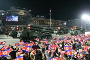 북한이 공개한 초대형방사포.