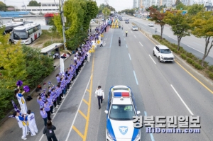 13일 ‘신천지 전주 전도 대성회’가 신천지 전주교회에서 열린 가운데 스턴트 치어리딩을 비롯한 퍼레이드와 환영 행사가 이어지고 있다. 사진=신천지 도마지파 제공